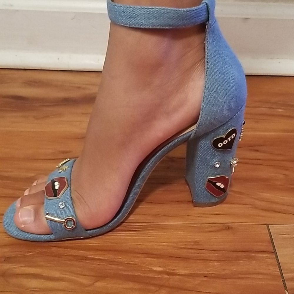 Shoes - Picture 4 of 4